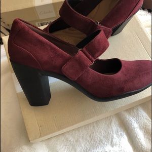 Clarks Adya Clara size 8 burgundy nwot
